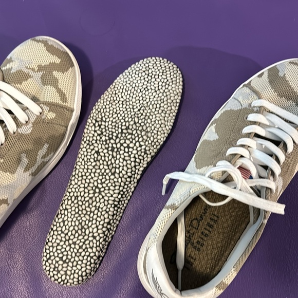 Field V2 shoe - Picture 13 of 13